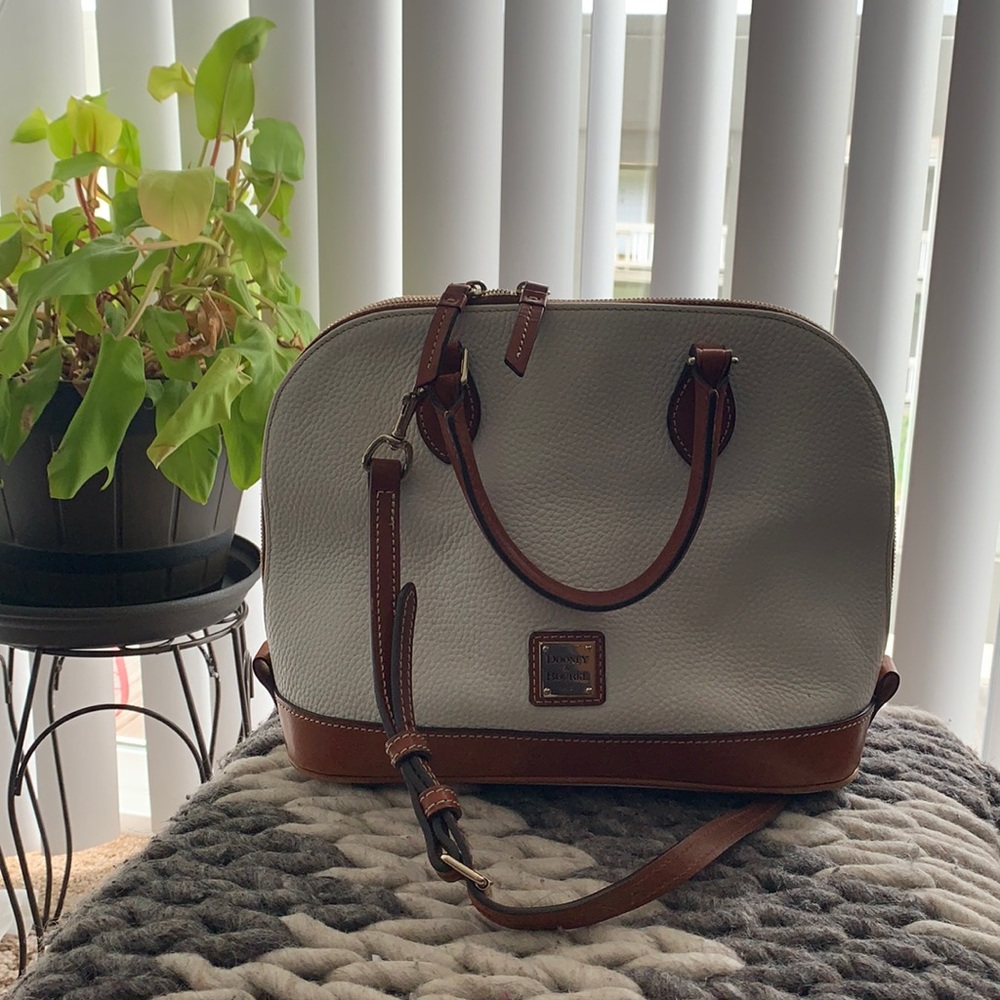 Dooney and Bourke Pebble Grain Zip-Zip purse